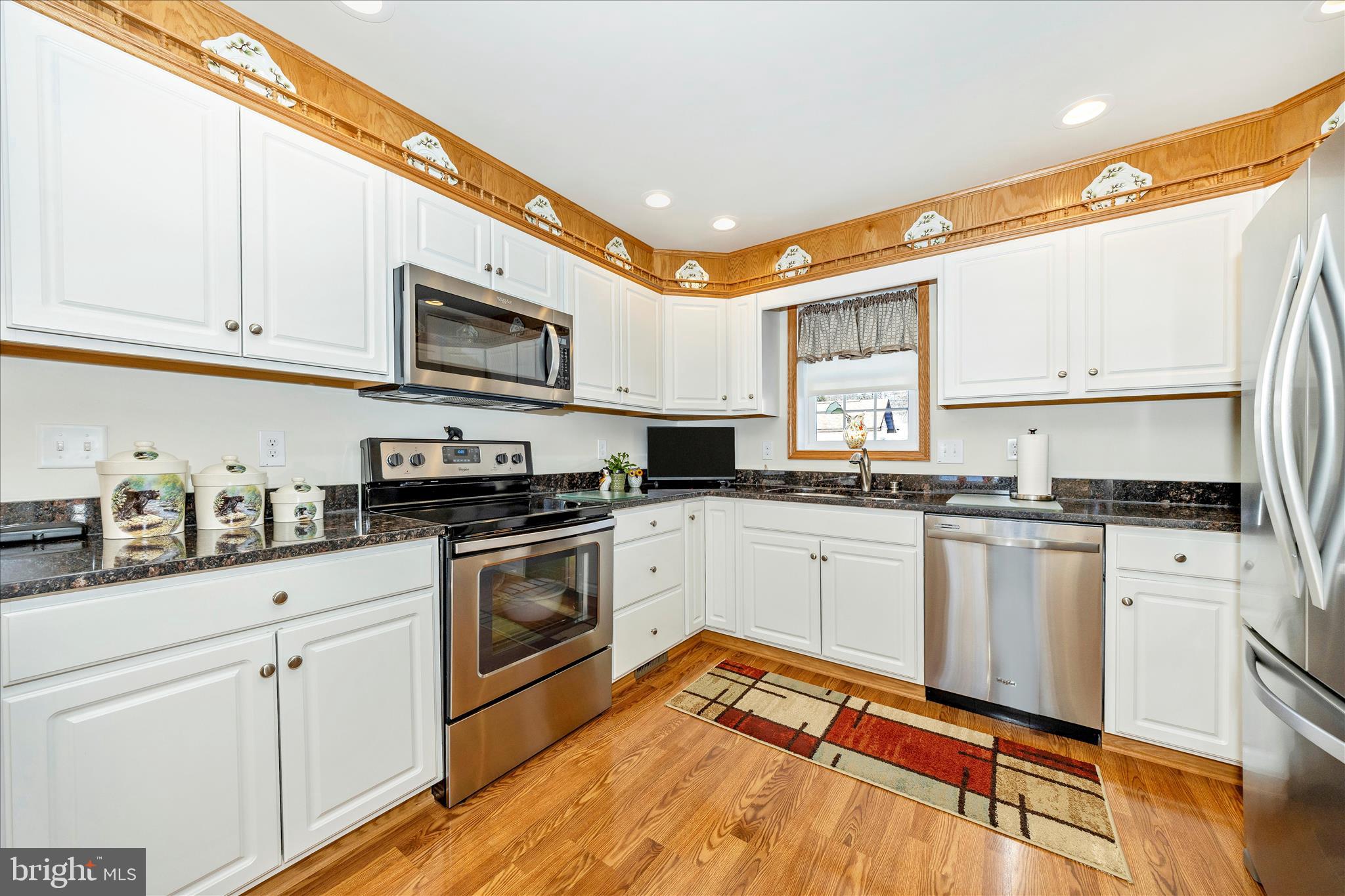 19327 Longmeadow Road Hagerstown, MD 21742 - Photo 17 of 52 Kitchen