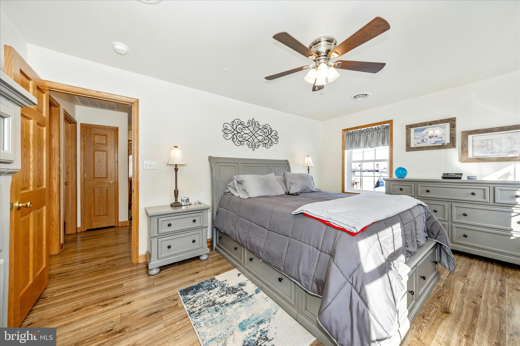 19327 Longmeadow Road Hagerstown, MD 21742 - Photo 25 of 52 Primary Bedroom