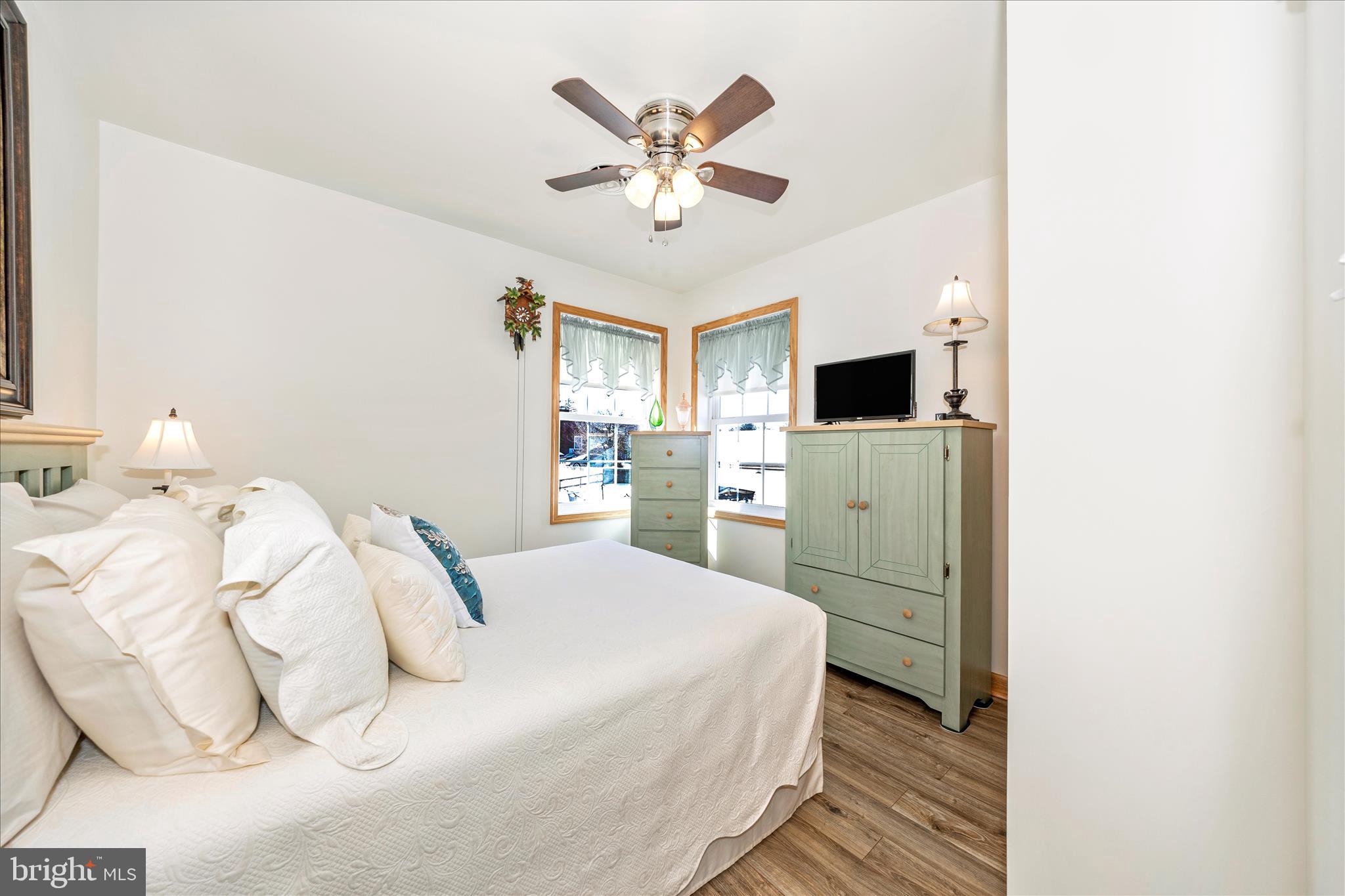 19327 Longmeadow Road Hagerstown, MD 21742 - Photo 28 of 52 Bedroom 2