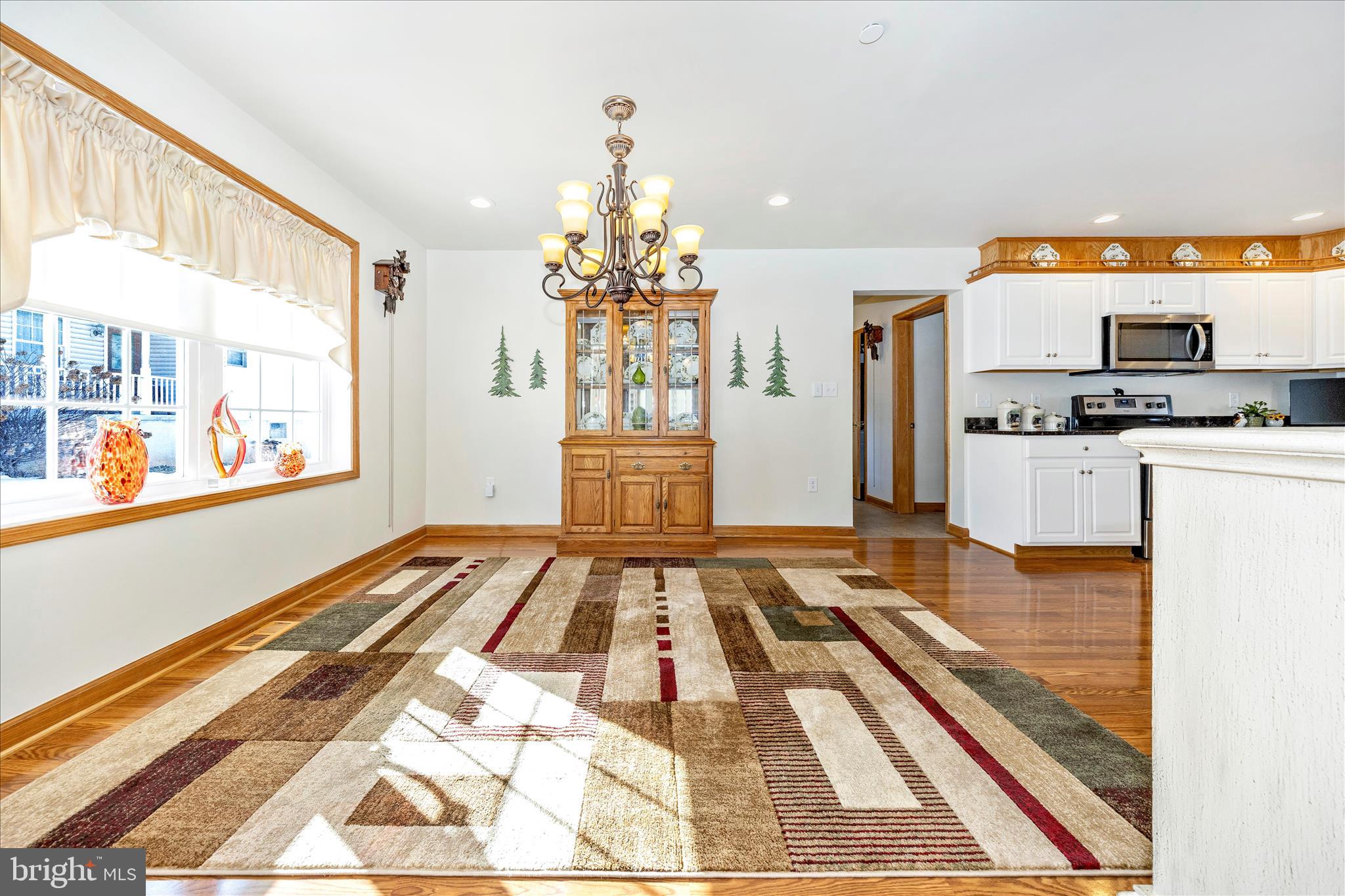 19327 Longmeadow Road Hagerstown, MD 21742 - Photo 7 of 52 Dining Room