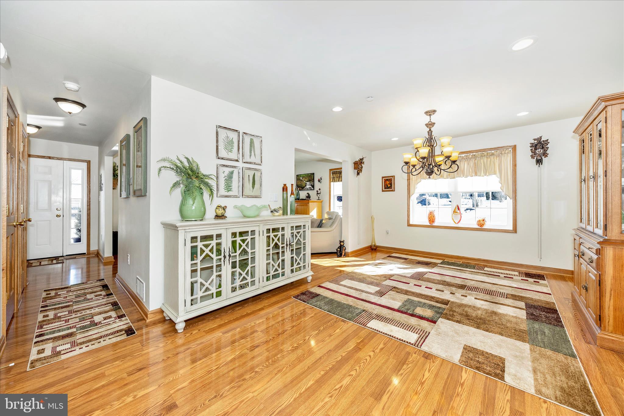 19327 Longmeadow Road Hagerstown, MD 21742 - Photo 10 of 52 Dining Room