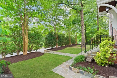 $1,115,000 | 4843 Arlington Boulevard, Arlington, VA 22203