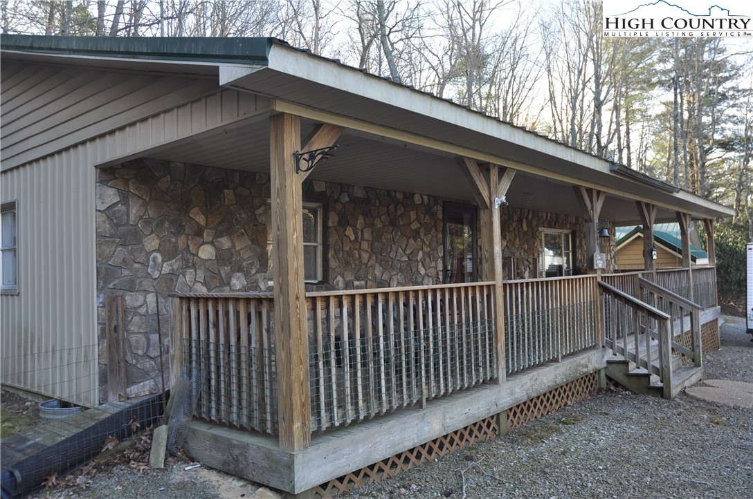 491 Wolfe Road Sparta, NC 28675 - Photo 6 of 37 Gallery Image 6