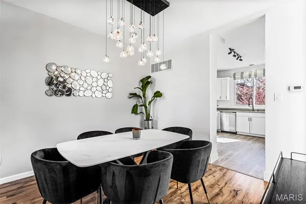 $375,000 | 4328 Maryland Avenue, Unit 5, St. Louis, MO 63108