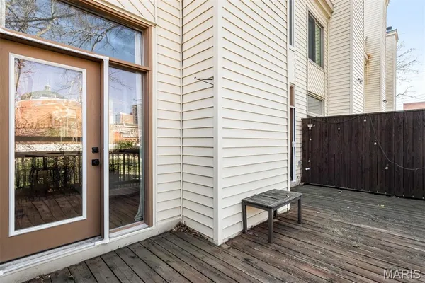 $375,000 | 4328 Maryland Avenue, Unit 5, St. Louis, MO 63108