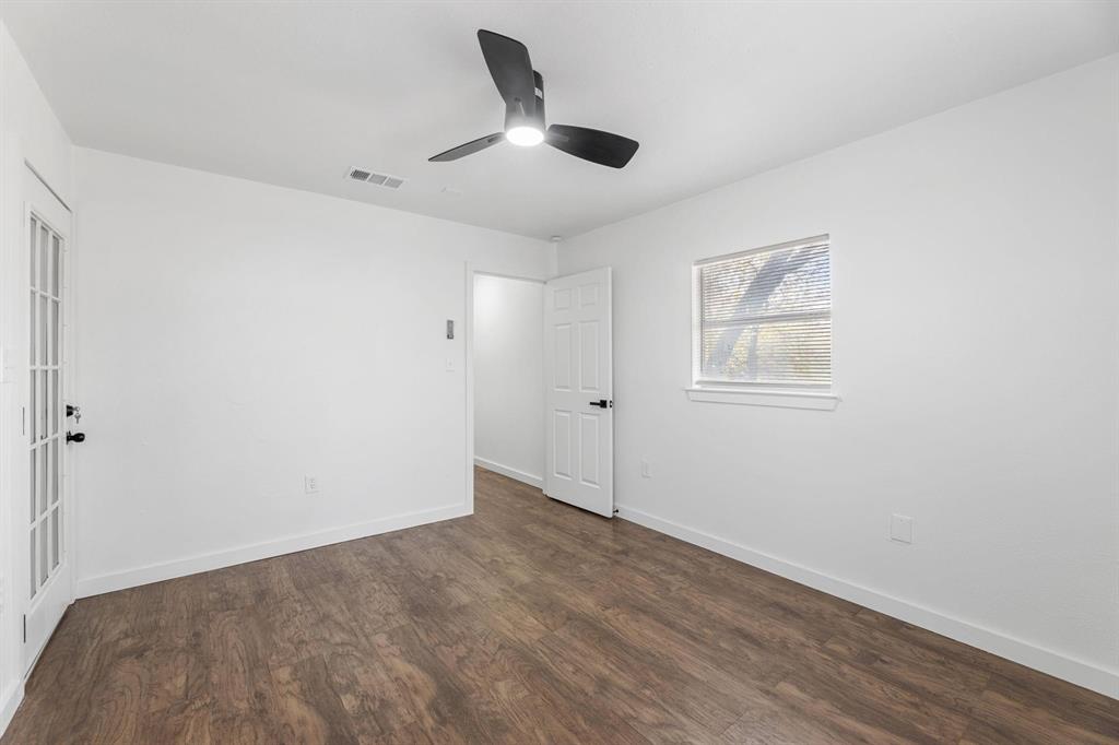 2506 Holt Road Arlington, TX 76006 - Photo 20 of 28