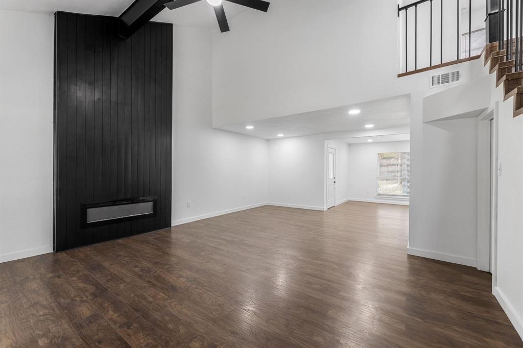 2506 Holt Road Arlington, TX 76006 - Photo 4 of 28