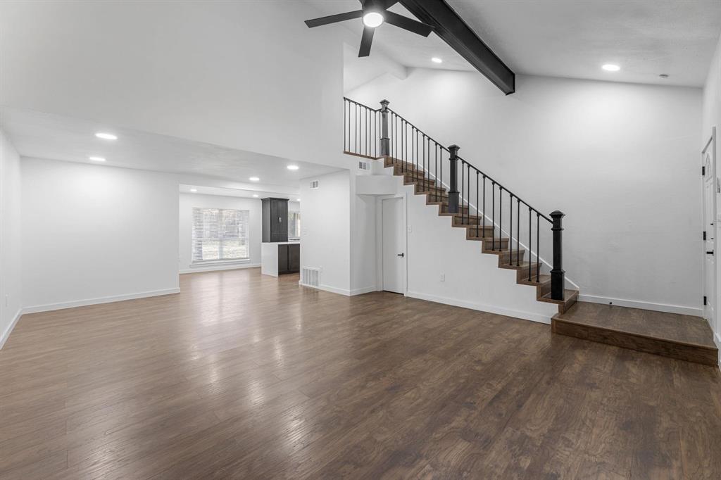 2506 Holt Road Arlington, TX 76006 - Photo 5 of 28