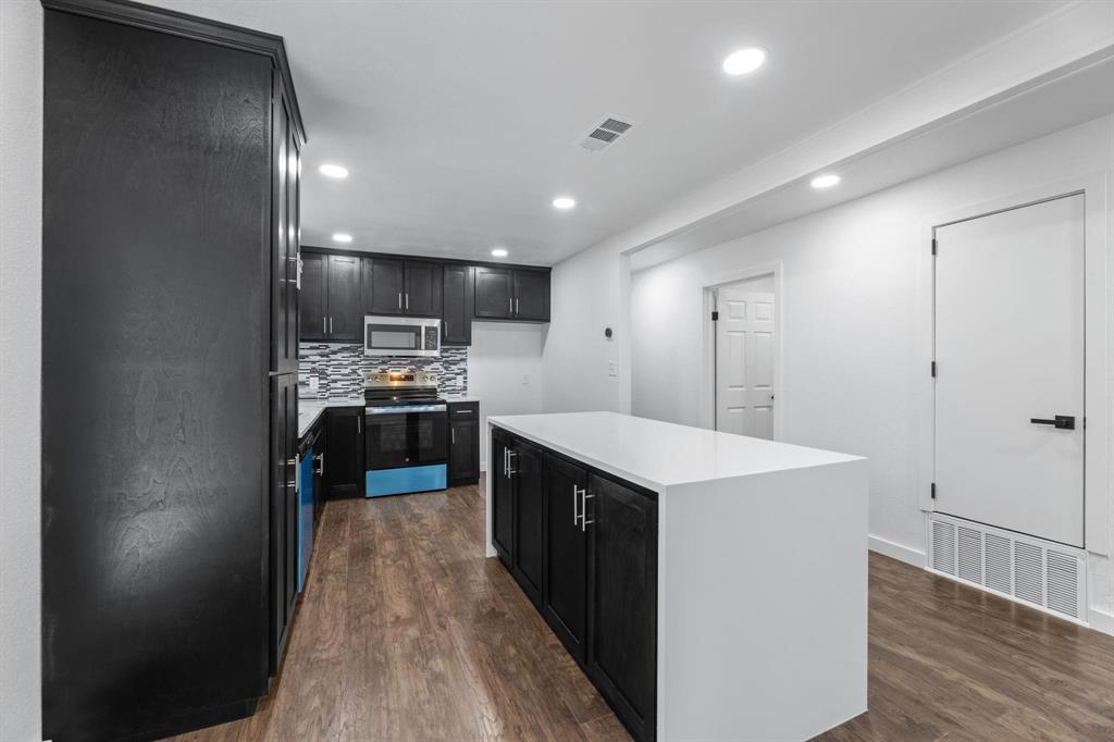 2506 Holt Road Arlington, TX 76006 - Photo 9 of 28