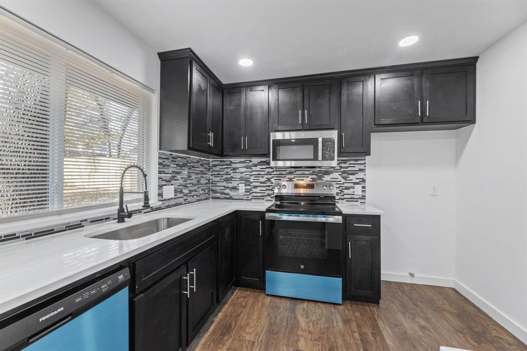 2506 Holt Road Arlington, TX 76006 - Photo 10 of 28