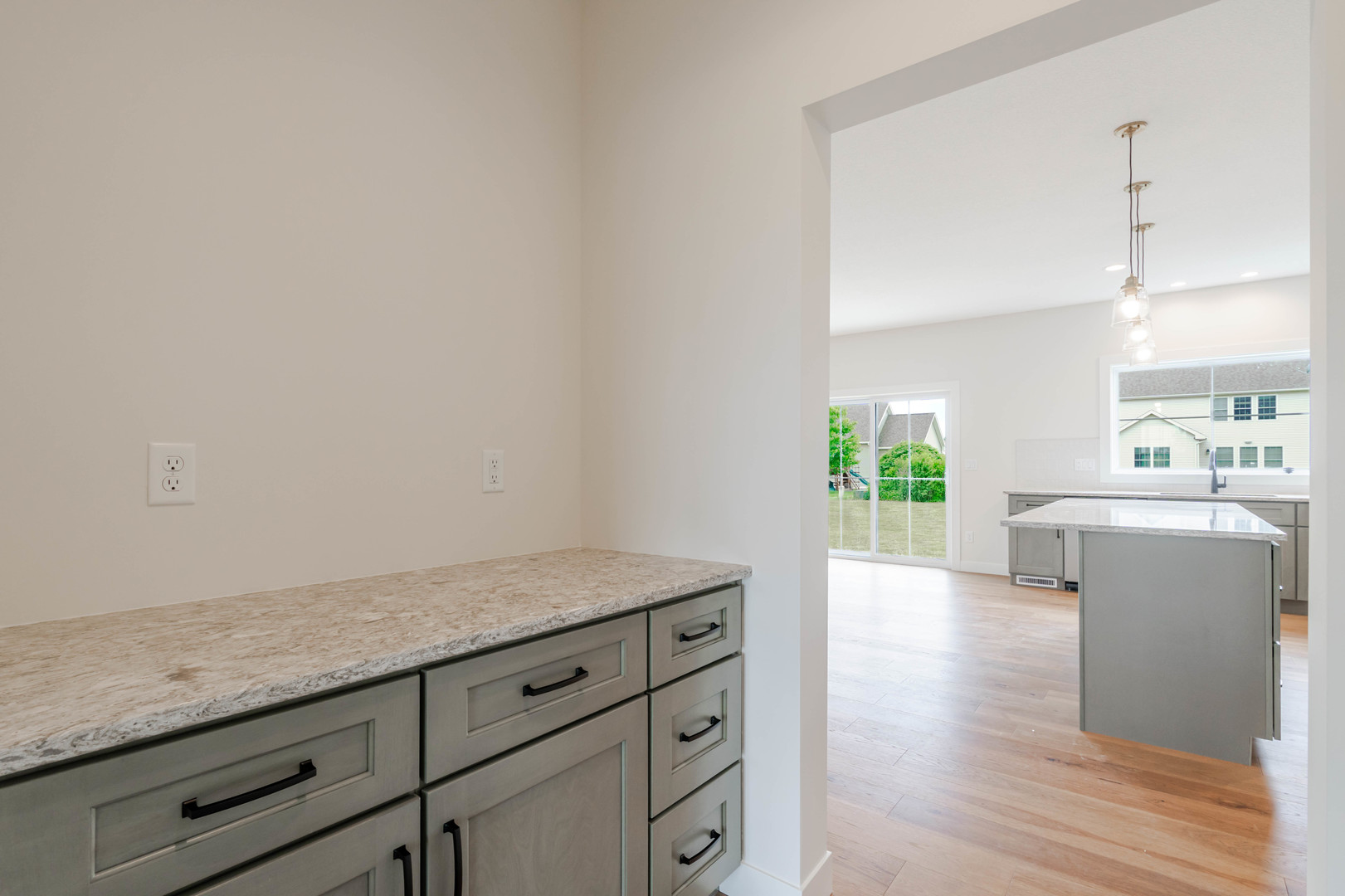 1304 Woodbine Road Bloomington, IL 61704 - Photo 7 of 49