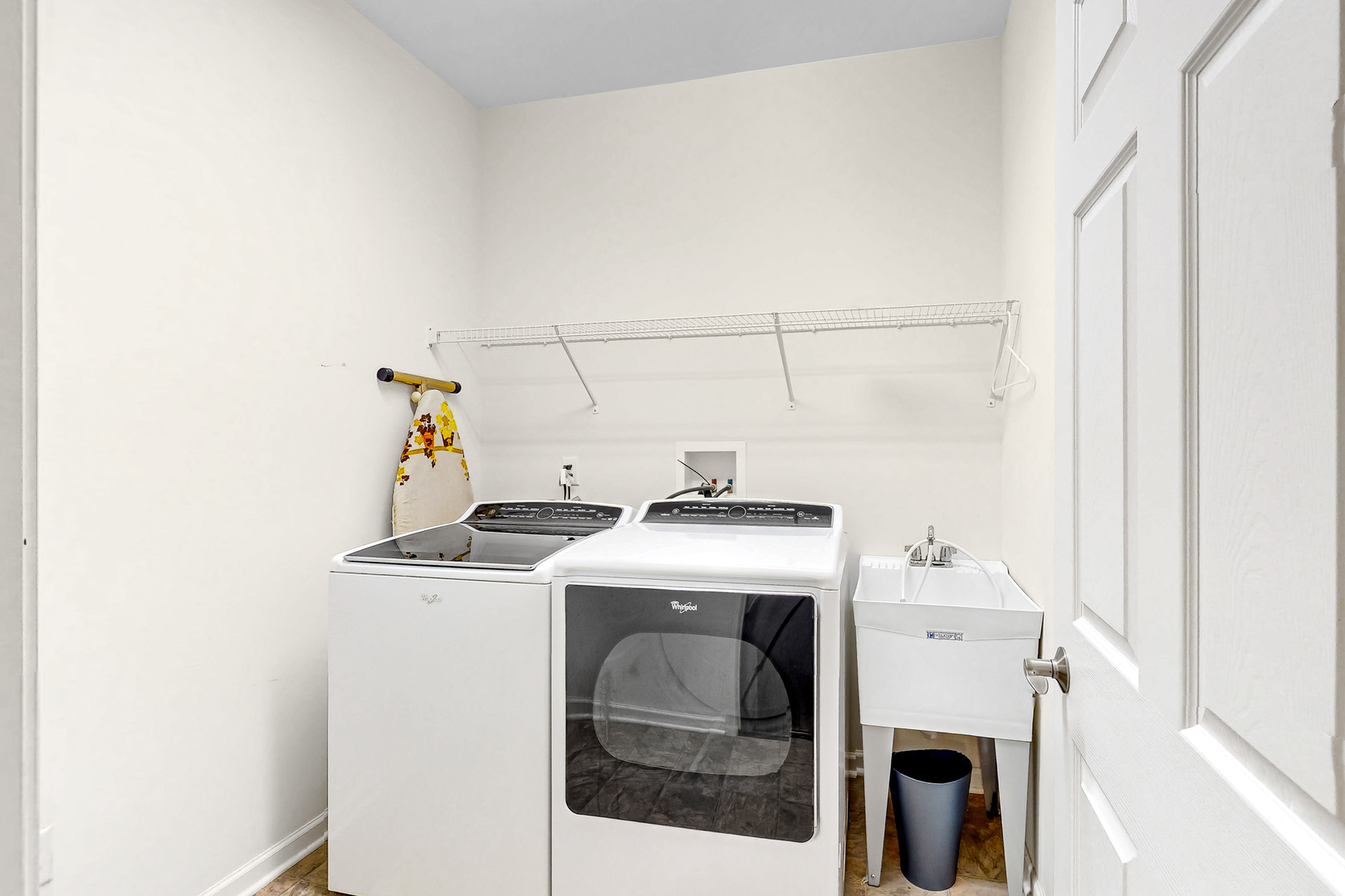 731 Windett Ridge Road Yorkville, IL 60560 - Photo 24 of 28 a utility room with dryer and washer