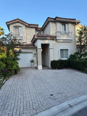 $4,900 | 6861 Northwest 107th Court, Doral, FL 33178