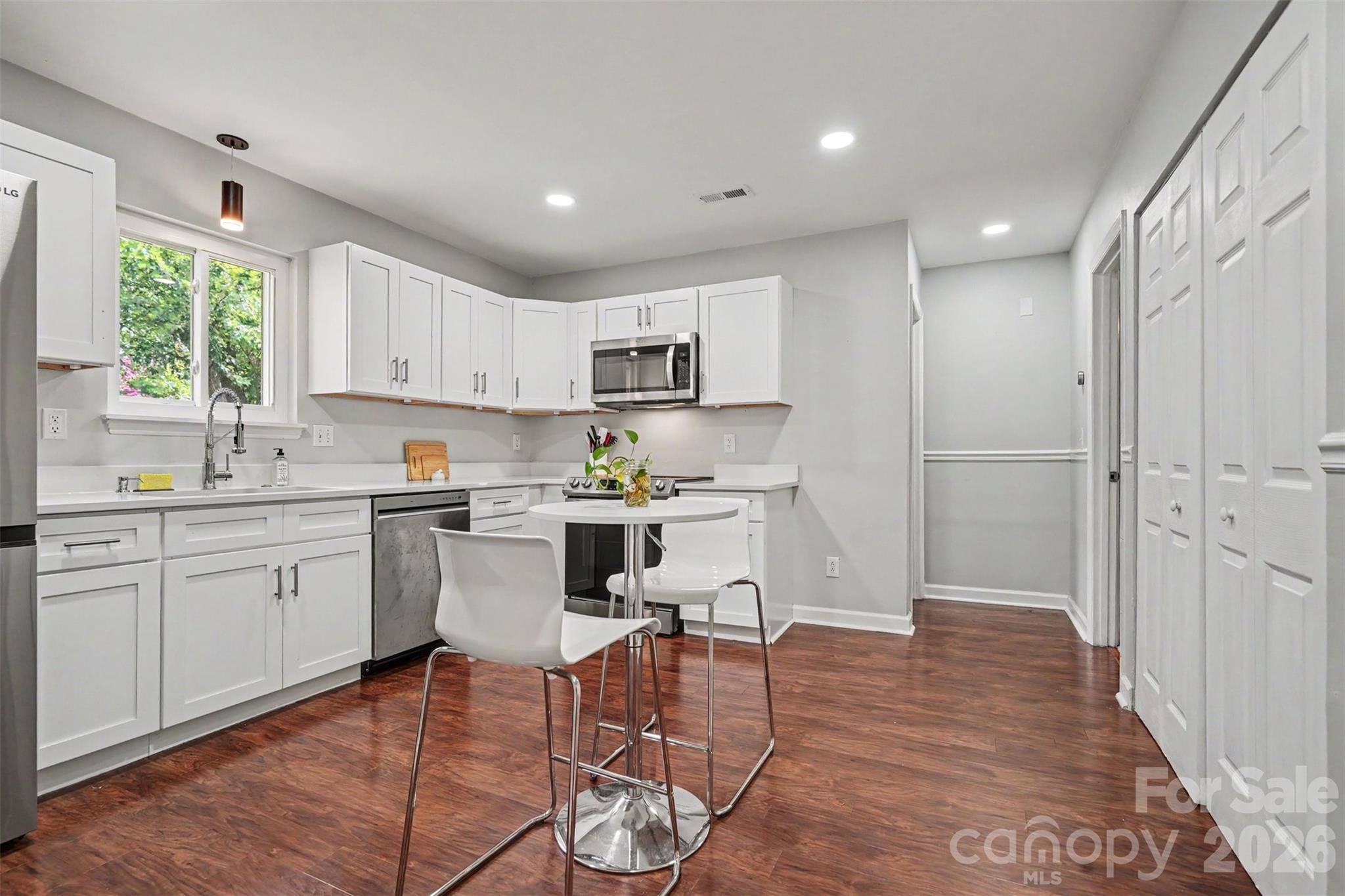 6008 Trysting Road Charlotte, NC 28227 - Photo 16 of 33 Gallery Image 16