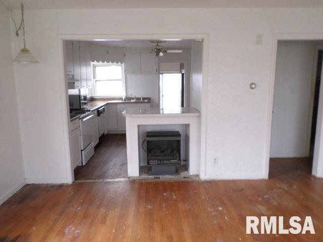 325 Melrose Court Decatur, IL 62526 - Photo 2 of 11 Gallery Image 2