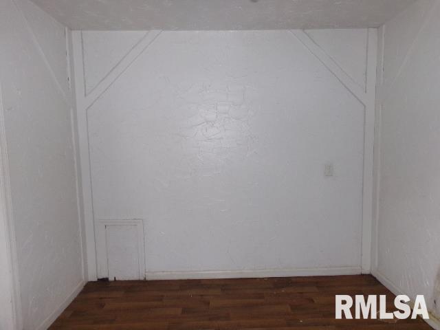 325 Melrose Court Decatur, IL 62526 - Photo 5 of 11 Gallery Image 5
