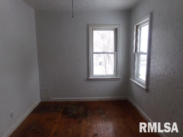 325 Melrose Court Decatur, IL 62526 - Photo 9 of 11 Gallery Image 9