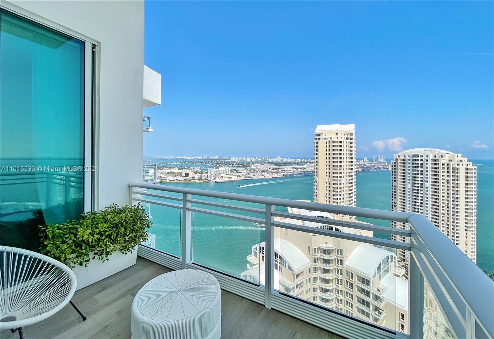900 Brickell Key Boulevard, Unit PH4 Miami, FL 33131 - Photo 28 of 79