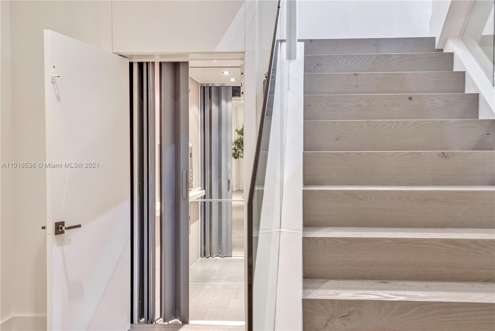 900 Brickell Key Boulevard, Unit PH4 Miami, FL 33131 - Photo 31 of 79