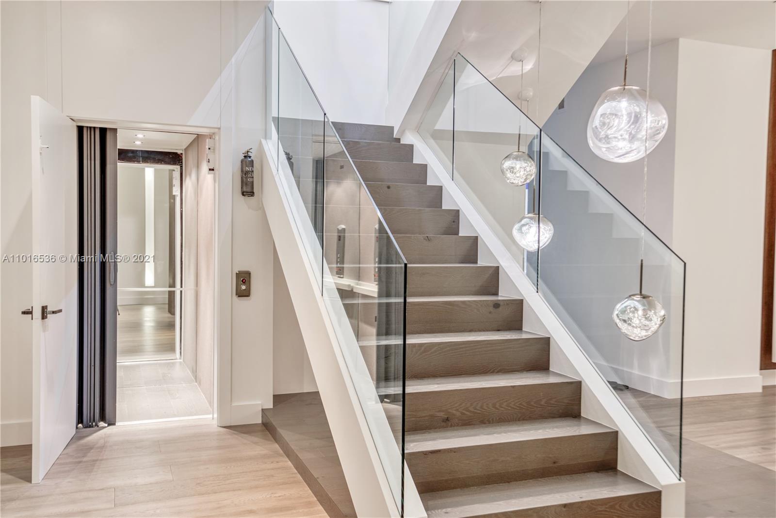 900 Brickell Key Boulevard, Unit PH4 Miami, FL 33131 - Photo 32 of 79 a view of entryway