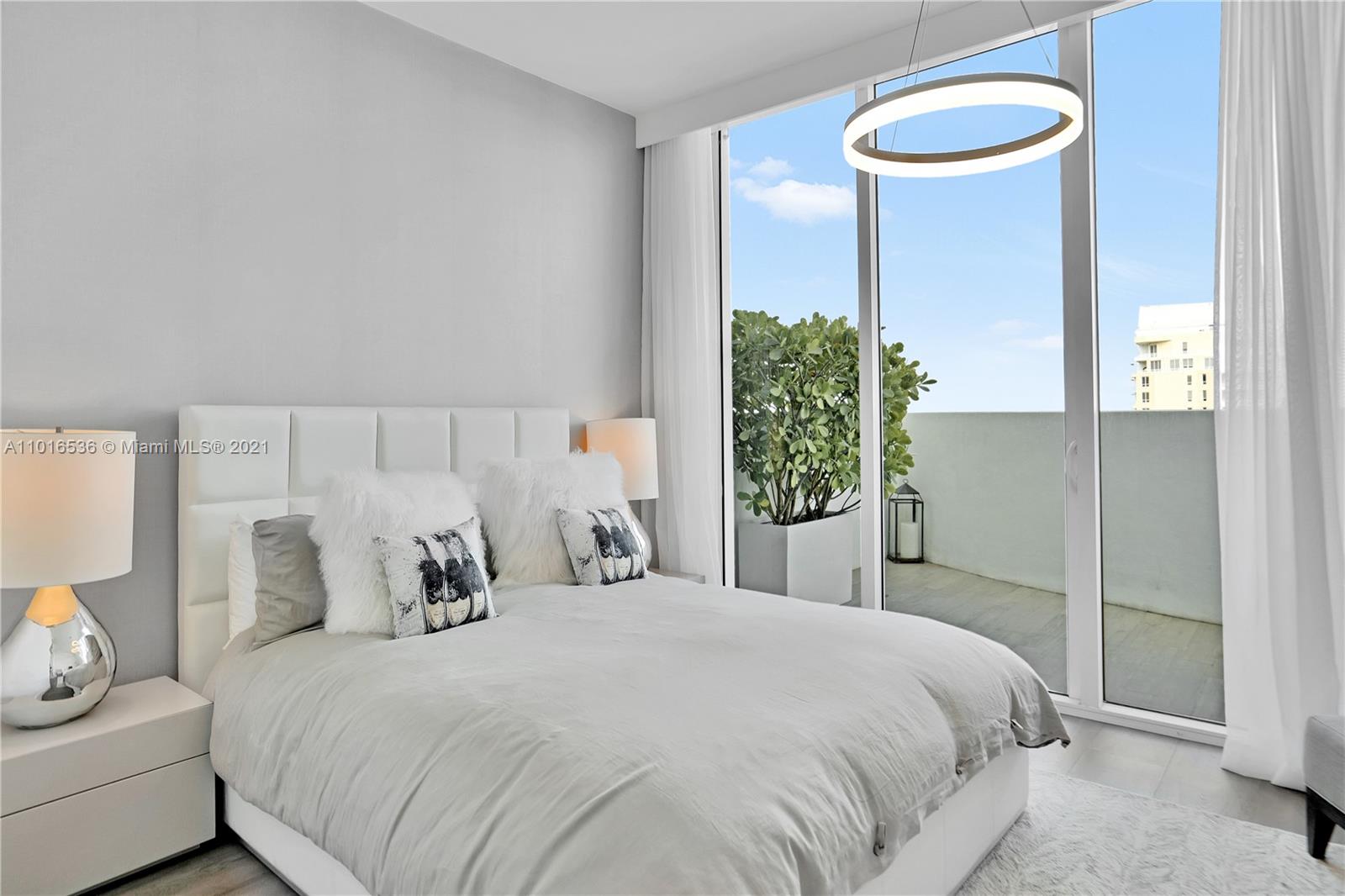 900 Brickell Key Boulevard, Unit PH4 Miami, FL 33131 - Photo 53 of 79