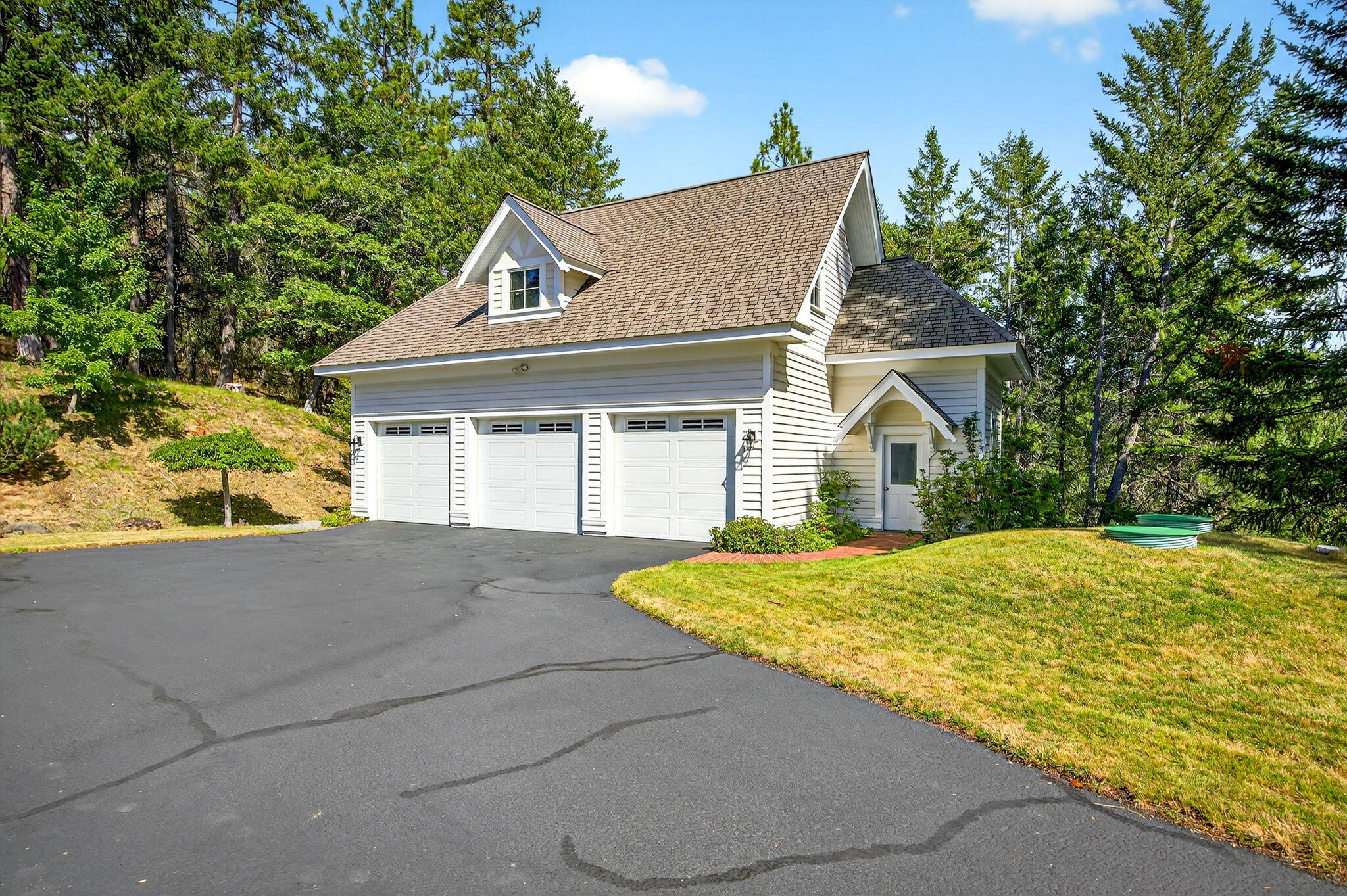 2405 Johns Peak Road Central Point, OR 97502 - Photo 91 of 112 ApxJP00118