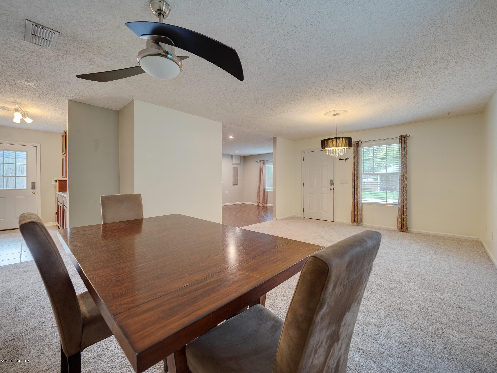 2616 Spring Park Road Jacksonville, FL 32207 - Photo 6 of 25 2616 Spring Park Great Room