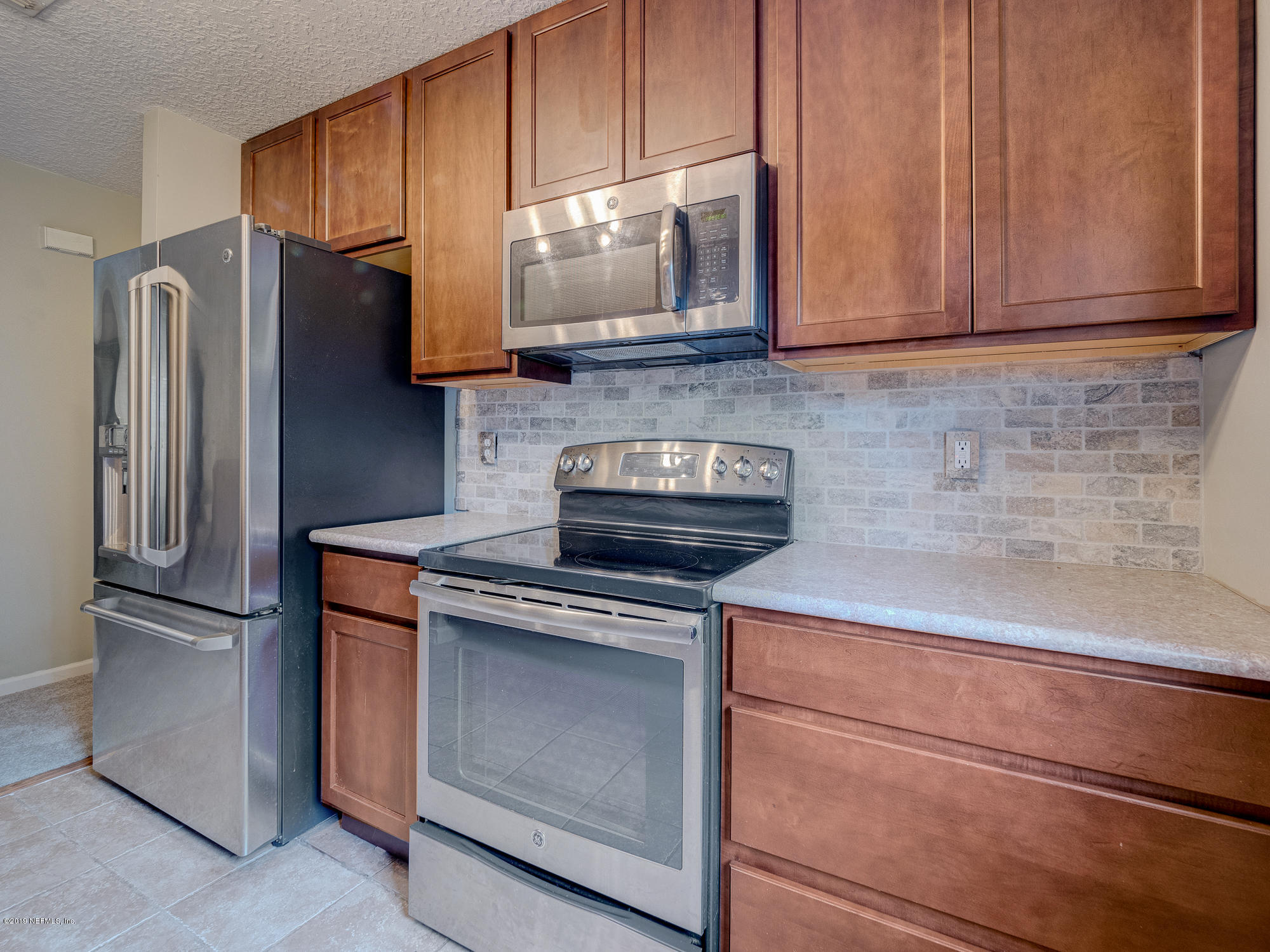 2616 Spring Park Road Jacksonville, FL 32207 - Photo 9 of 25 Kitchen