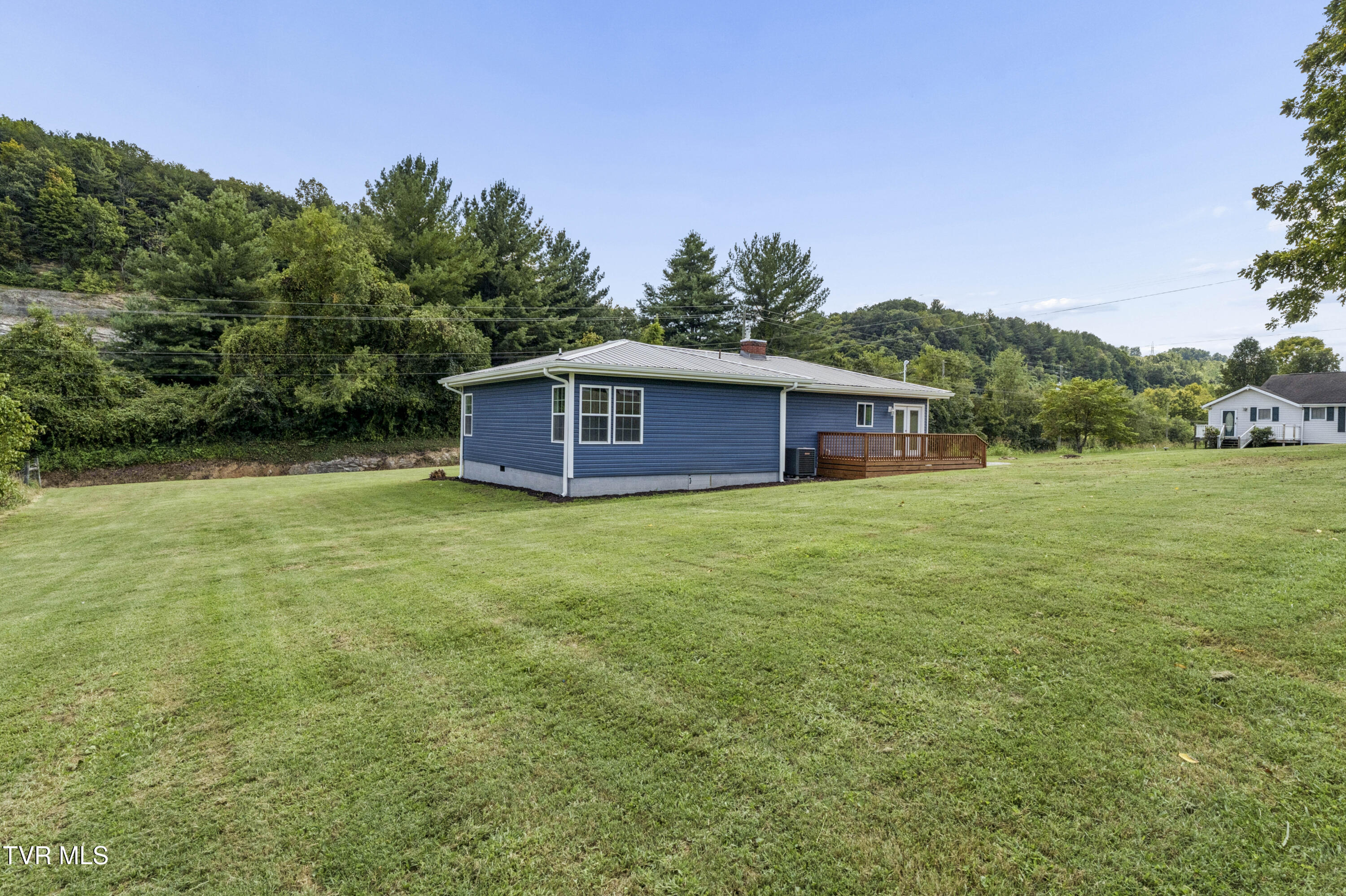 4429 Island Road Bristol, TN 37620 - Photo 40 of 48 Island-41