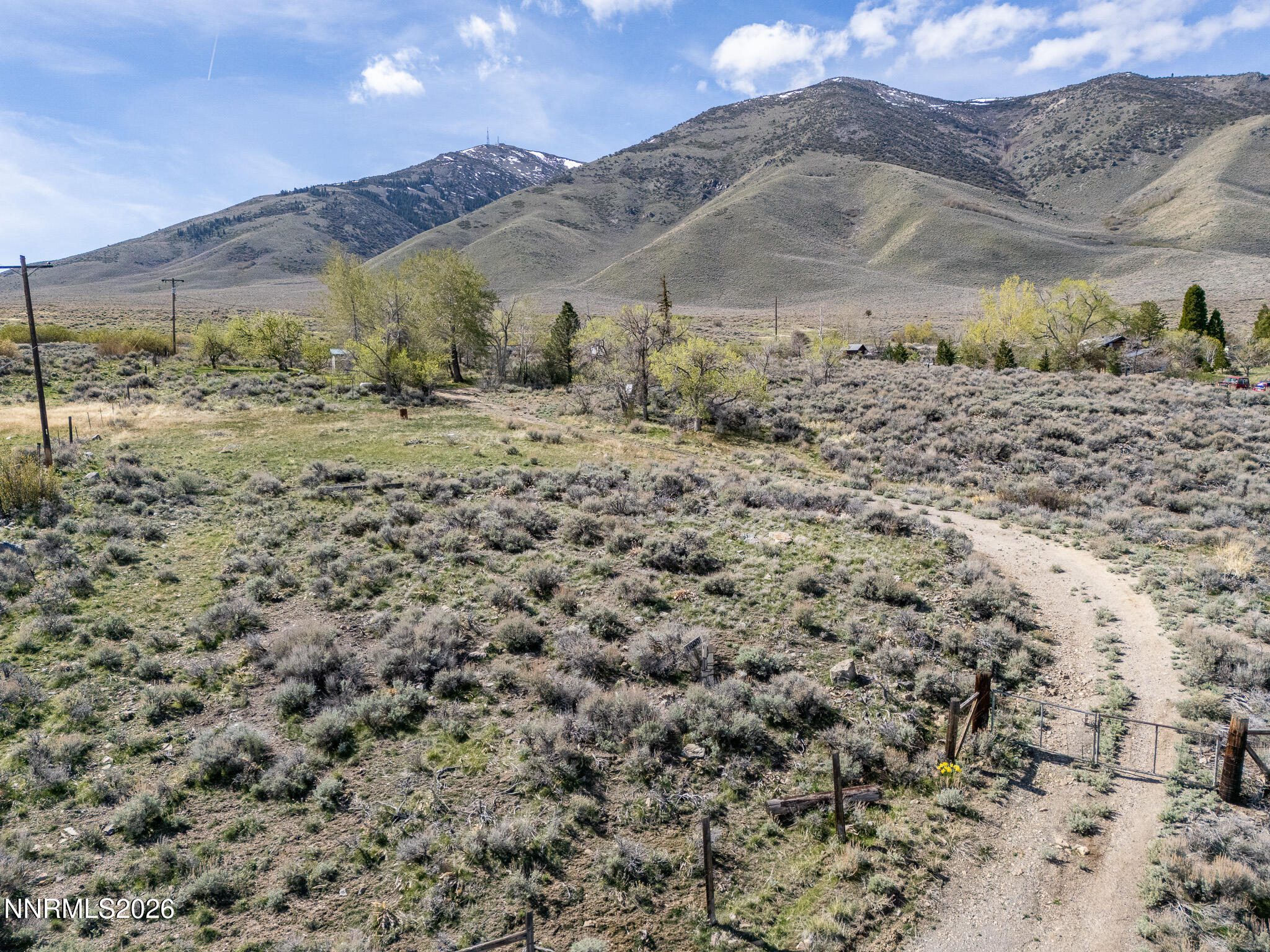 11000 Duffney Lane Reno, NV 89506 - Photo 4 of 24 a view of a backyard of a house