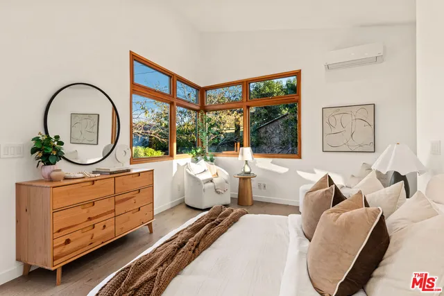 $1,895,000 | 3344 Delaware Avenue, Santa Monica, CA 90404
