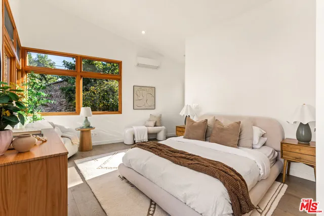 $1,895,000 | 3344 Delaware Avenue, Santa Monica, CA 90404