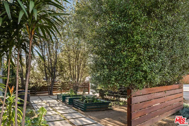 $1,895,000 | 3344 Delaware Avenue, Santa Monica, CA 90404