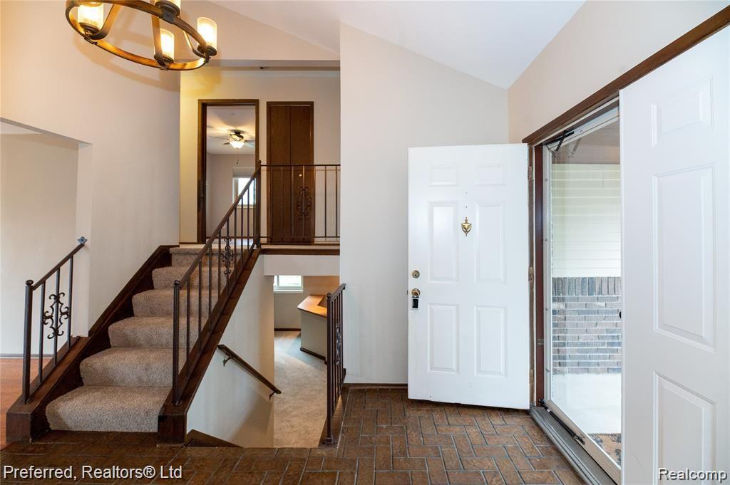 6782 Longwood Road Canton, MI 48187 - Photo 6 of 61 Foyer