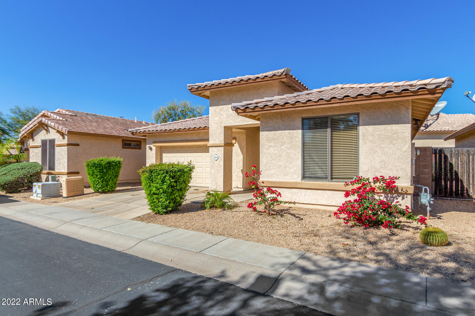 2114 South Compton Mesa, AZ 85209 - Photo 2 of 40