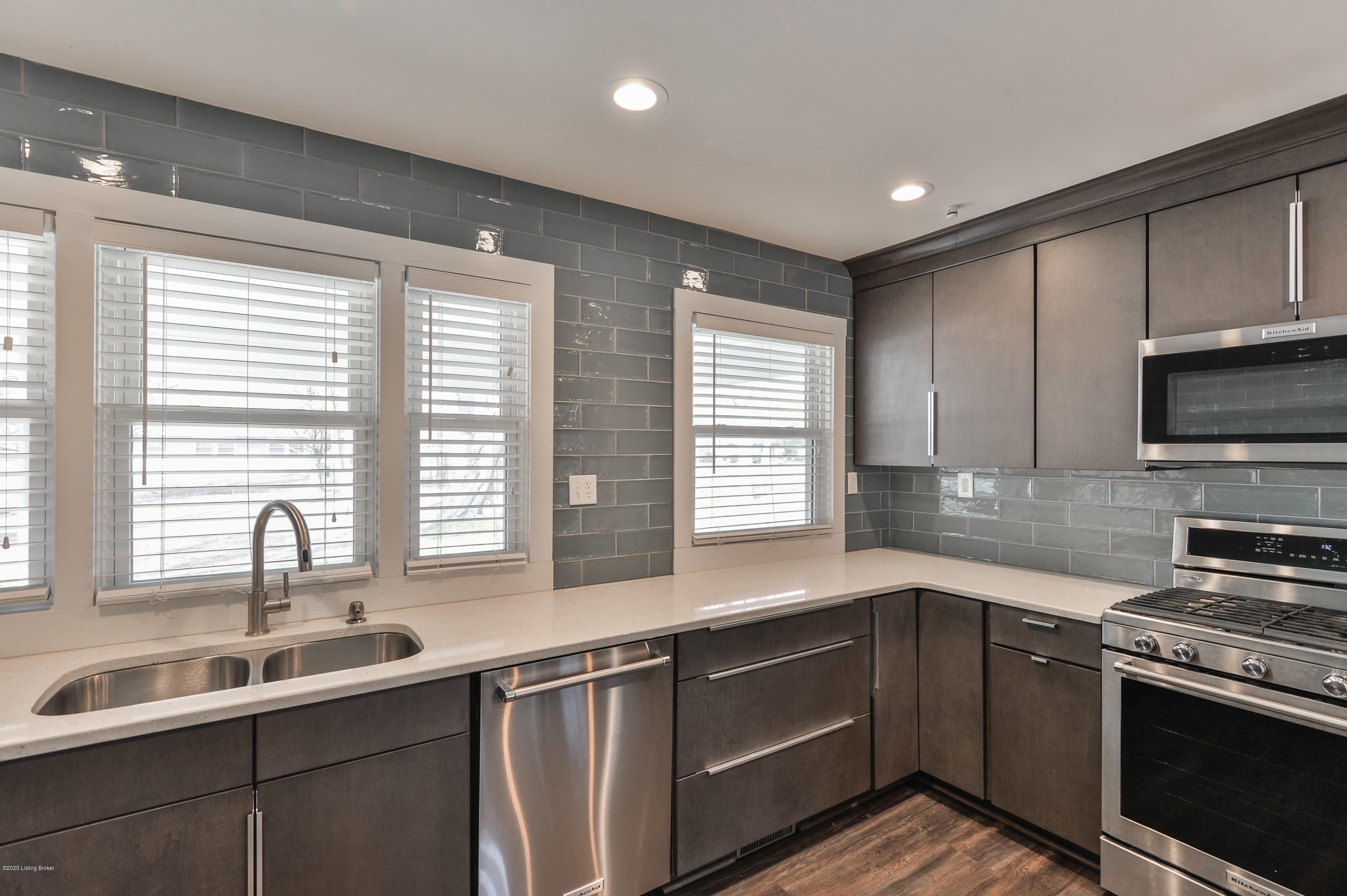3133 Radiance Road Louisville, KY 40220 - Photo 20 of 43 020 - 20200127 4478