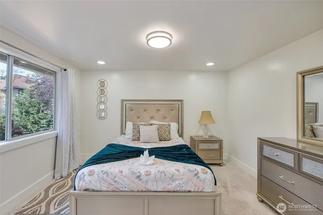 $3,600 | 21439 129th Place Southeast, Kent, WA 98031