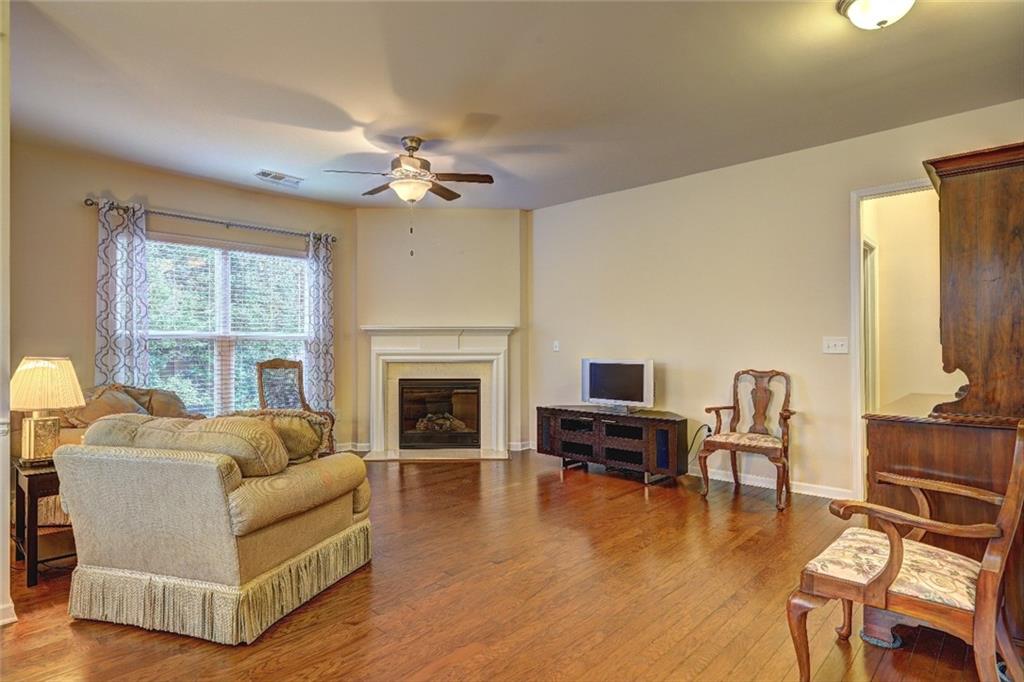 101 Riverside Lane Woodstock, GA 30188 - Photo 3 of 31