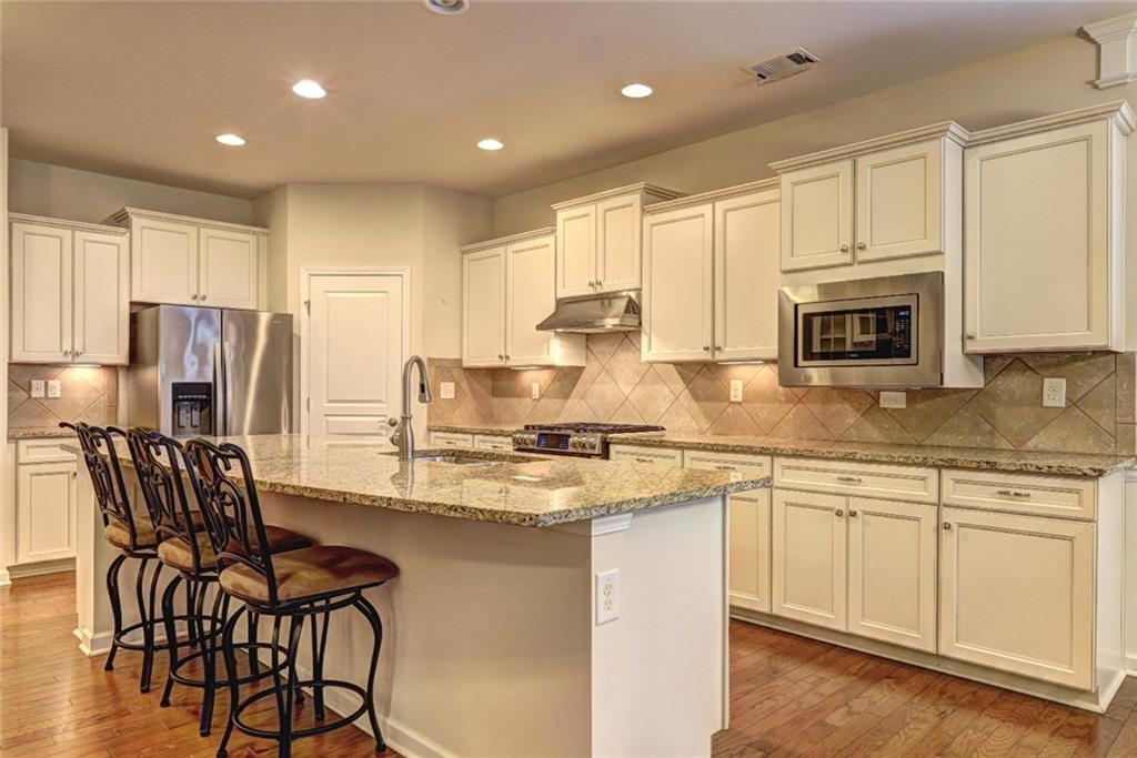 101 Riverside Lane Woodstock, GA 30188 - Photo 7 of 31