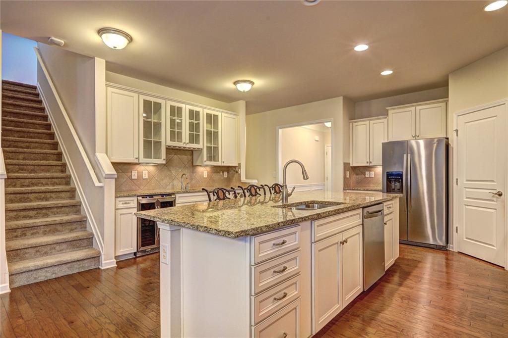 101 Riverside Lane Woodstock, GA 30188 - Photo 8 of 31