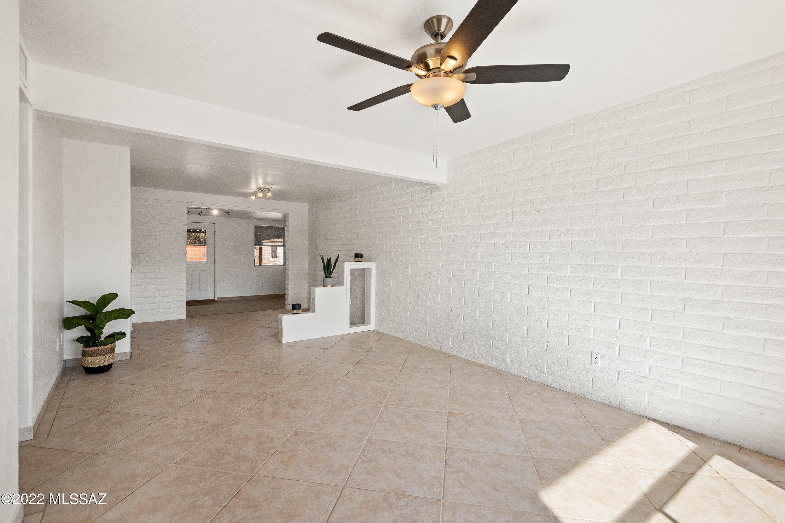 2728 West Rudasill Road Tucson, AZ 85741 - Photo 4 of 28 Gallery Image 4