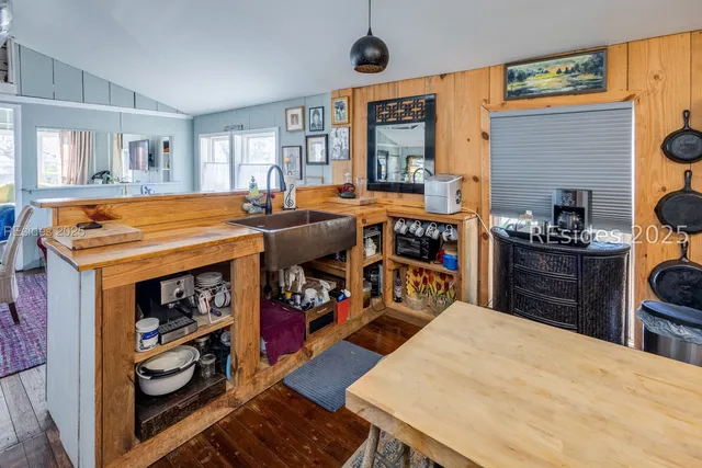 $950,000 | 8 Croaker Street, Bluffton, SC 29910