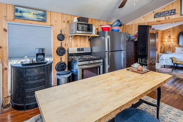 $950,000 | 8 Croaker Street, Bluffton, SC 29910