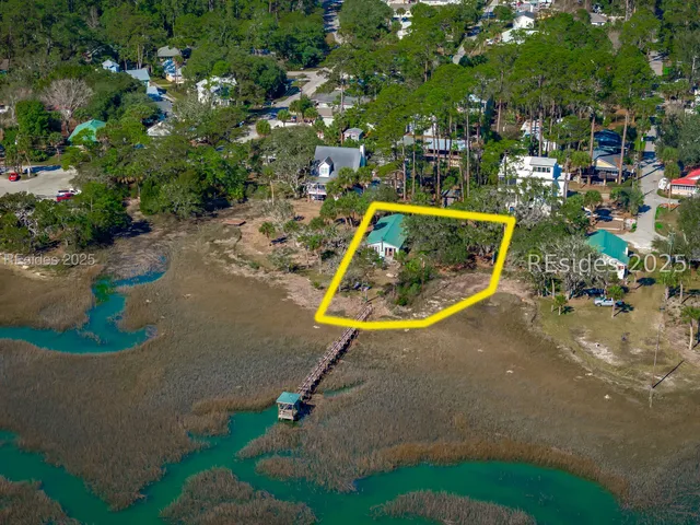 $950,000 | 8 Croaker Street, Bluffton, SC 29910