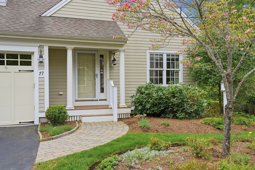 17 Hannah Brook Waye, Unit 9 Marshfield, MA 02050 - Photo 4 of 42