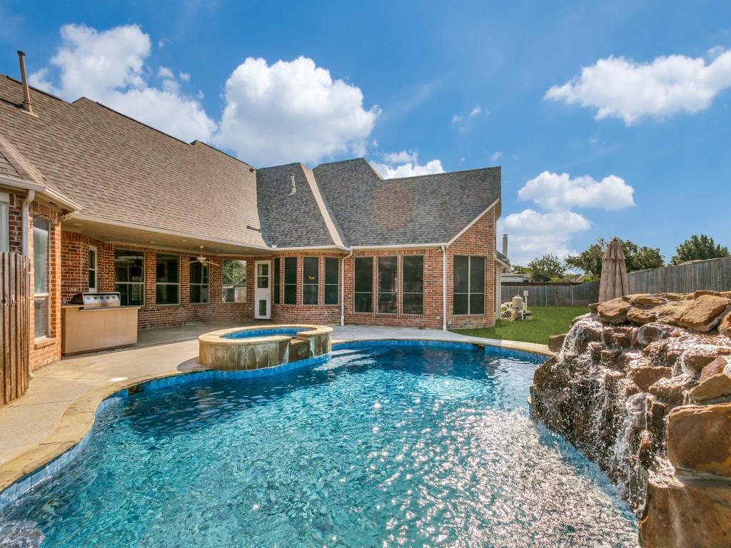 4304 Tree House Lane Corinth, TX 76208 - Photo 2 of 25