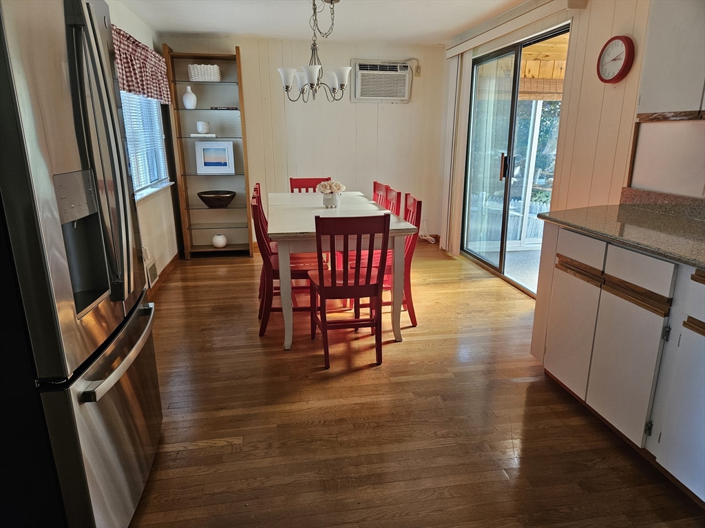 22 O'Callaghan Way Lynn, MA 01905 - Photo 4 of 18