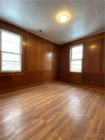 $1,050 | 235 High Street, Buffalo, NY 14204