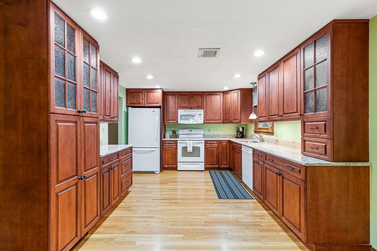 26 Atherton Road Foxboro, MA 02035 - Photo 14 of 42 Gallery Image 14