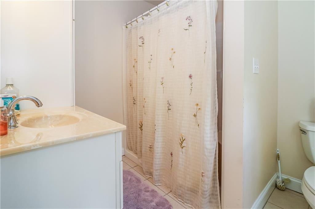 32 Deerfield Road North Berwick, ME 03906 - Photo 17 of 30 Master Bath